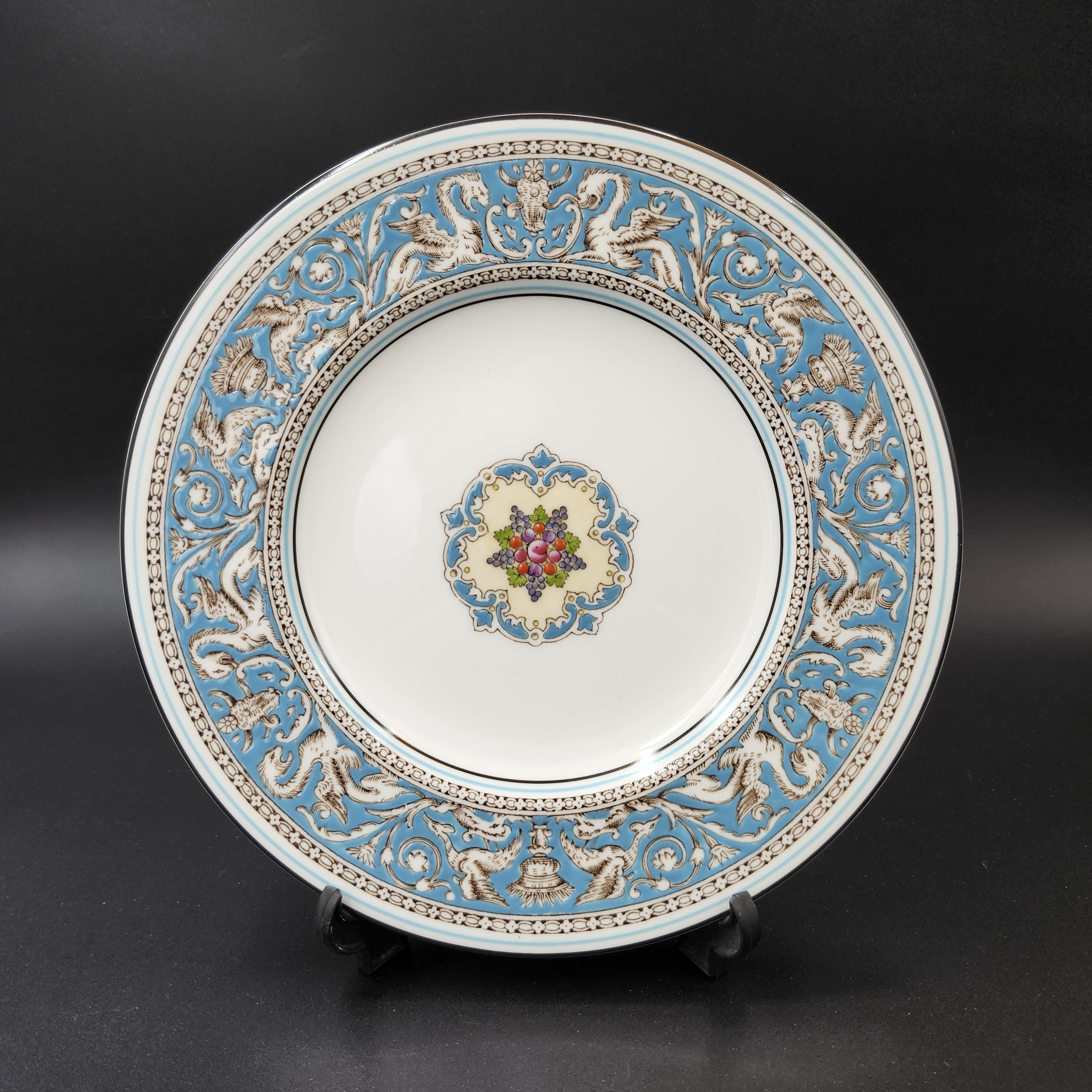 Wedgwood Florentine W2714 Turquoise Griffin Pattern Bread Plate