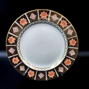 Plato de almuerzo vintage Royal Crown Derby Boarder Imari patrón 8450 23,4 cm 1970 Mk