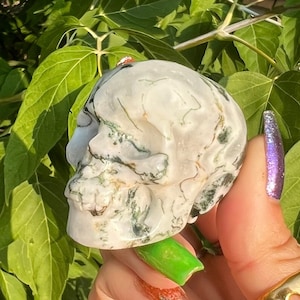 Sculpture de crâne d&#39;agate mousse - Crâne sculpté à la main de haute qualité
