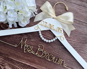 Personalized Wedding Hanger with date and Pearls Bridal Dress Hangers