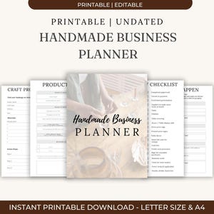 Può includere: Un set di tre tazze in ceramica con finitura opaca e macchiettata. Le tazze sono nei toni del crema, grigio chiaro e grigio scuro. Ogni tazza ha un design semplice e minimalista.