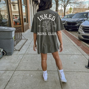 Mom club tee