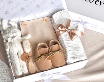Personalized Newborn Gift Set, Baby gift box, Baby boy gift box, Newborn gift neutral, Baby hamper, Baby shower gift, Baby arrivsl gift
