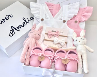 Personalized Newborn Twin Girls Gift, Twin girls gift box, Twin shower gift, Twin babies gift set, Newborn twin set, Gift for twin girls