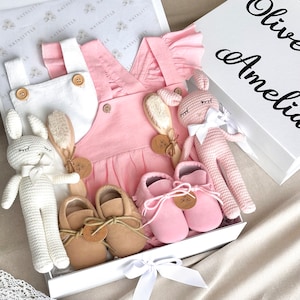 PERSONALIZED Twin gift box, Twin babies gift box, Baby shower twin gift box, Twin gift box, Twin boy girl gift set, Welcome new twins