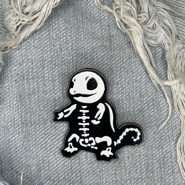 Water turtle type X-ray skeleton Halloween spooky Pin badge