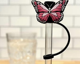 Topper in silicone per cannuccia o topper per matita Stanley Tumbler o accessori per bottiglie d'acqua - Farfalla rosa