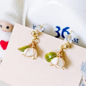 Lily of the Valley Earrings, Flower Dangle Earrings, Wire Resin Jewelry, Unique Nature Inspire Earring,Wedding Bridesmaid Gifts,Gift for Her