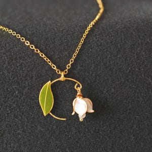 Lily of the Valley Necklace, Birth Flower Pearl Pendant Necklace, Wedding Jewelry Gift for her, Bridal Bridesmaid Necklace, Birthday Gift
