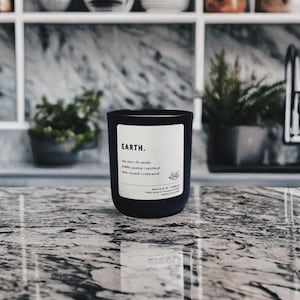 Luxury Handpoured Coconut Wax Candle in Elegant Black Glass – Eco-Friendly, Long-Lasting Scented Candle for Home Decor, Gifts, Relaxation
