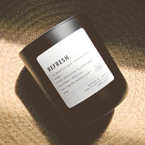 Luxury Handpoured Coconut Wax Candle in Elegant Black Glass – Eco-Friendly, Long-Lasting Scented Candle for Home Decor, Gifts, Relaxation