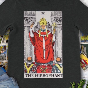 De Hiërofant Vintage Tarotkaart, origineel handgetekende premium Premium-T-shirt Rider Waite Deck.