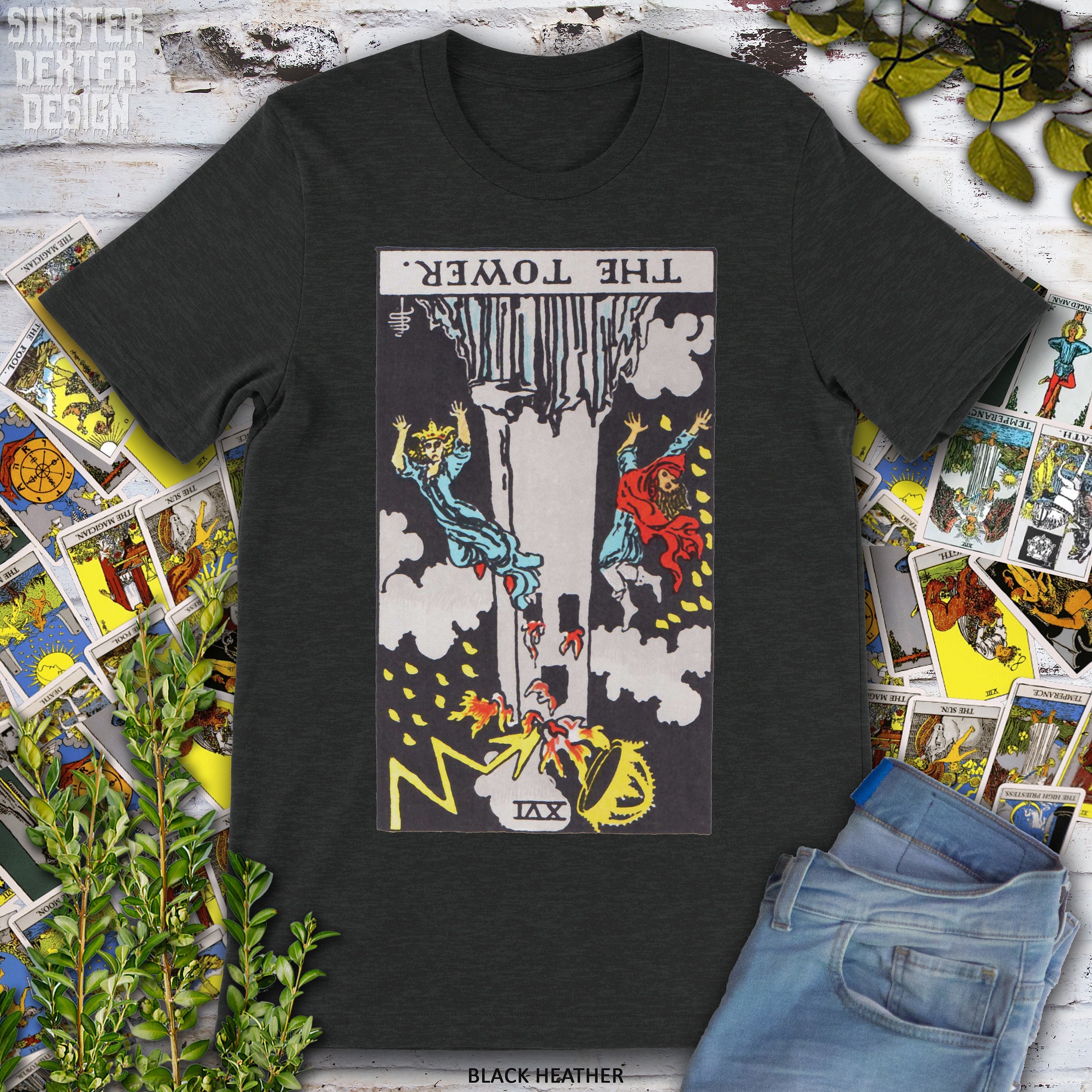 Das handgezeichnete T-Shirt der Turm-Vintage Reversed Tarot-Karte.