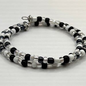 Black and White seed bead memory wire cuff bracelet, Black & White beaded wrap bracelet boho hippie bracelet for her