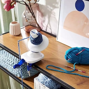 Manually Operated Yarn/Thread/Wool/String Hand Winding Machine, 4 Ounce Capacity Model HW-02