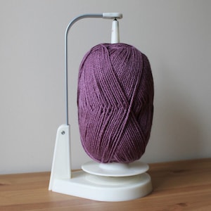 Wool Jeanie Magnetic Pendulum Yarn Knitting and Crochet Yarn Feeder Holder Shipping from the US with Spare Parts Option for Spindle and Base image 1