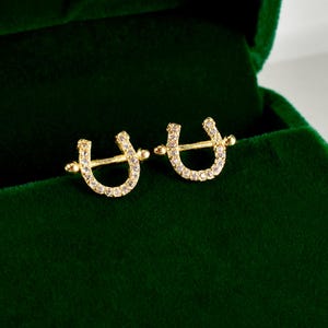 Studs de herradura de circonio, aretes de letra U, arete de circonio micro pavé, perno de circonio, arete de poste de plata de ley