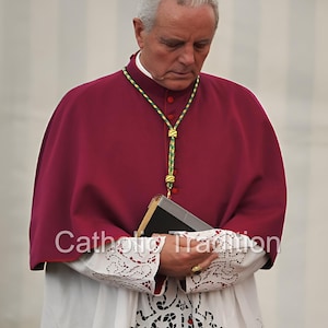 Mgr Williamson, archevêque Lefebvre traditionaliste FSSPX messe latine consécration Vatican 2 téléchargement numérique photos