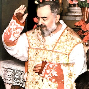 St Padre Pio Blessing Saint Stigmata Jesus Christ Italy Mystic Catholic Priest Healing Download for Frame