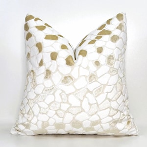 White & Gold Velvet Pillow Cover: Pebble Pattern Decorative Cushion