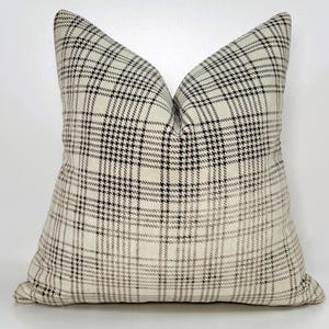 Luxury Plaid Velvet Throw Pillow Cover: Cream-Khaki Green Cushion