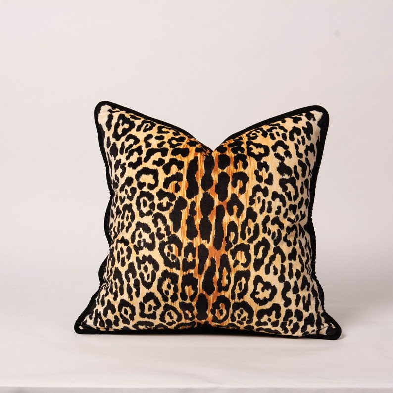 Housse de coussin en velours léopard, coussin léopard, coussin léopard, taie de coussin en velours guépard, velours léopard, décoration d'intérieur à imprimé animal image 2