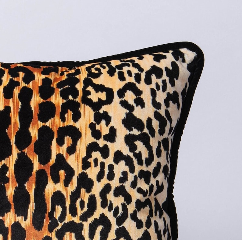 Housse de coussin en velours léopard, coussin léopard, coussin léopard, taie de coussin en velours guépard, velours léopard, décoration d'intérieur à imprimé animal image 3