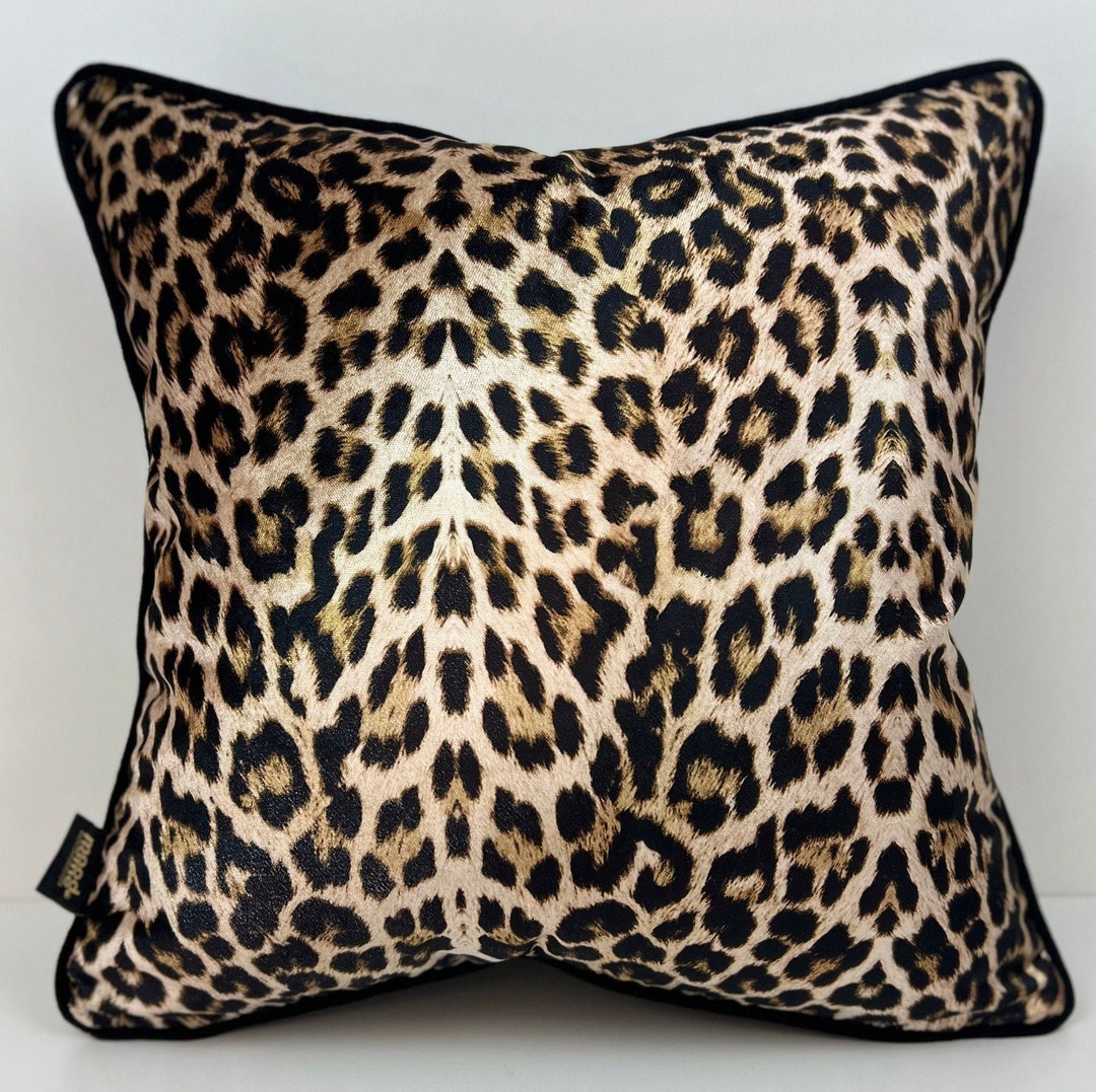 Luxury Leopard Velvet Pillow Cover, Leopard Print Velvet Cushion Cover