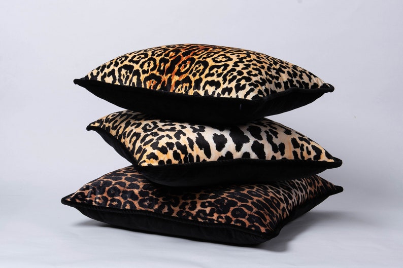 Housse de coussin en velours léopard, coussin léopard, coussin léopard, taie de coussin en velours guépard, velours léopard, décoration d'intérieur à imprimé animal image 4