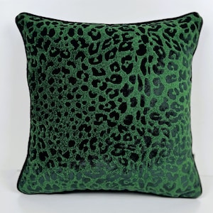Green Leopard Velvet Pillow Covers,Leopard Woven Cushion Cover, Emerald Green Pillow Cover,Leopard, Animal Home Decor,Cheetah Animal Pattern