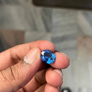 In het lab gemaakte Ceylonblauwe saffier, ovaal geslepen, gefacetteerde saffier, losse edelsteen, uitstekende fabricage, blauwe saffier voor het maken van sieraden afbeelding 6