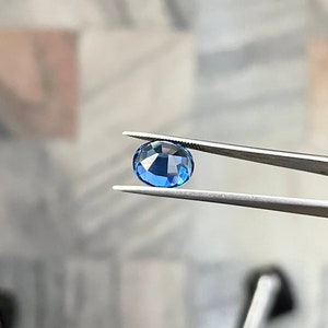 In het lab gemaakte Ceylonblauwe saffier, ovaal geslepen, gefacetteerde saffier, losse edelsteen, uitstekende fabricage, blauwe saffier voor het maken van sieraden afbeelding 4