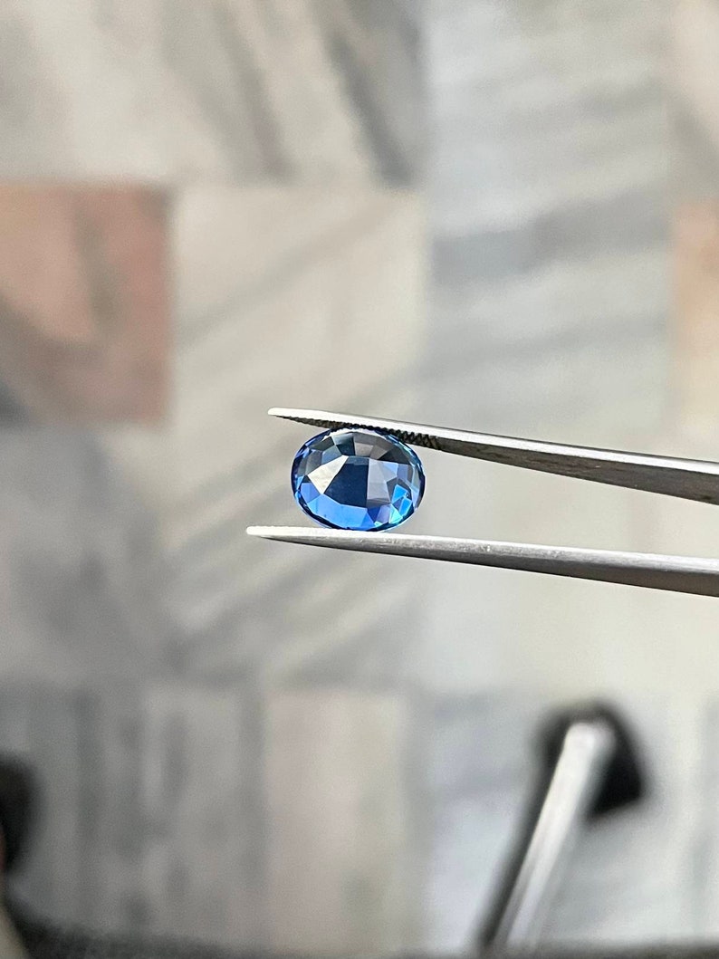 In het lab gemaakte Ceylonblauwe saffier, ovaal geslepen, gefacetteerde saffier, losse edelsteen, uitstekende fabricage, blauwe saffier voor het maken van sieraden afbeelding 4