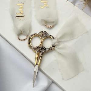 Golden / silver vintage scissors for engagement/wedding/ring tray/personalized ring box/ring band with scissors