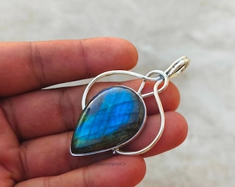 Blauwe flitsende labradoriethanger: 925 sterlingzilveren handgemaakte sieraden