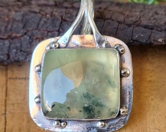 Ciondolo quadrato vintage in prehnite: gioielli da sposa in argento sterling massiccio