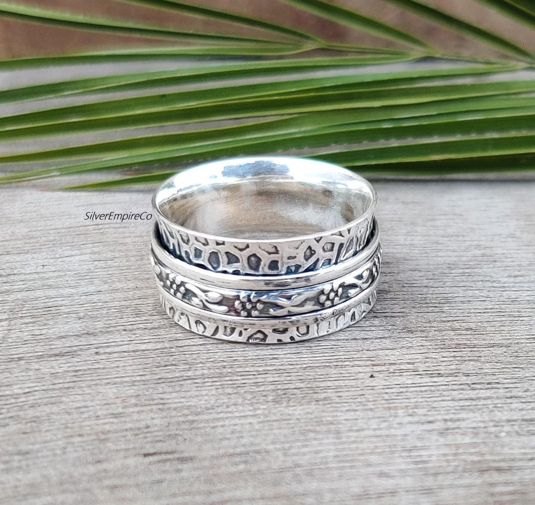 Hammered Sterling Silver Spinner Ring: Vintage Meditation Band - Etsy