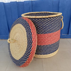 Large clothes basket, small laundry basket, Bedding floor hamper, straw laundromat basket, entryway storage organizer, handwoven straw tub