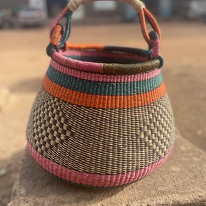 Handwoven fruit storage basket| straw planter basket| home decor basket| Bolga storage basket| straw pot basket| indoor flower basket
