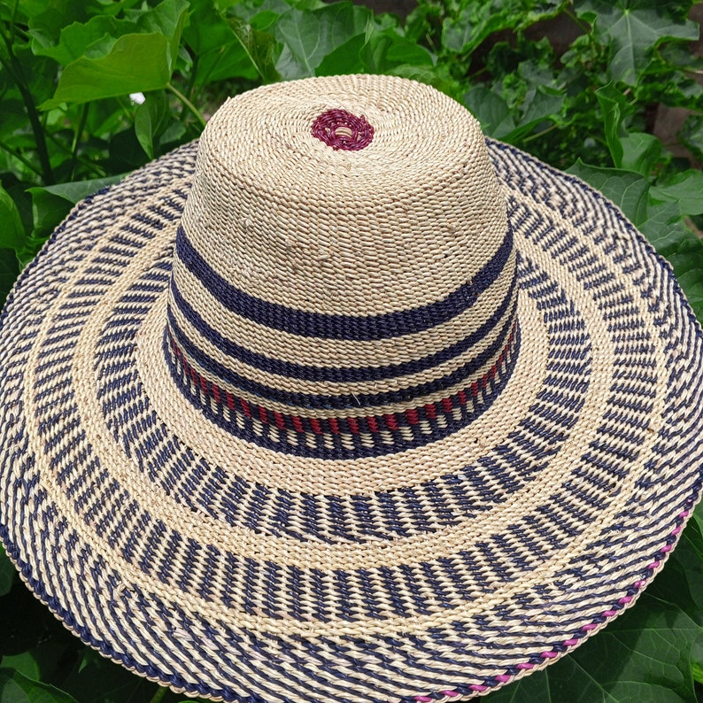 Handgeweven natuurlijke strohoed, schattige strandhoed, Bolga mannen grashoed, Panama strohoeden, inheemse unisex hoed met brede rand, milieuvriendelijke strohoed afbeelding 3