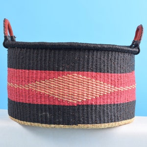 Straw laundry basket, laundromat basket, straw laundry basket, cloth storage basket, towel storage basket, short floor hamper, handwoven tub