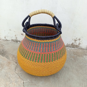 Handwoven storage basket, market shopping basket, hanging fruit basket, retro storage basket, farmhouse kitchen organization basket