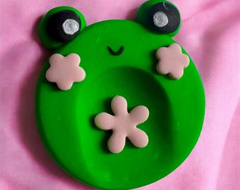 Froggie Blossom Worry Stone – Handgemaakte klei Comfort Companion
