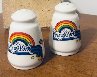 Vintage New York NY State Souvenir Regenbogen Salz und Pfefferstreuer