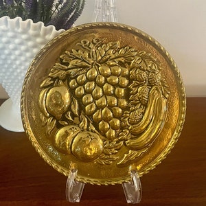 Vintage messing geperst fruitpatroon kleine ronde wandborden plaquettes Made in England
