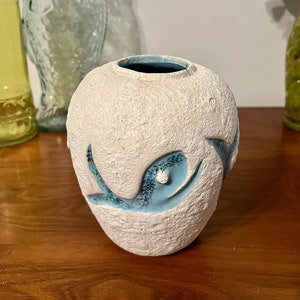 Vintage Blue Fish Pattern Cream Stoneware Pot