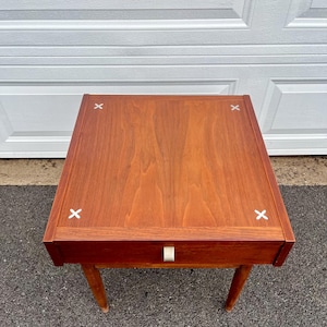 Midcentury Merton Gershun for American of Martinsville Walnut Single Drawer Side Table with Inlaid X Detailing MCM Rare Furniture Collection