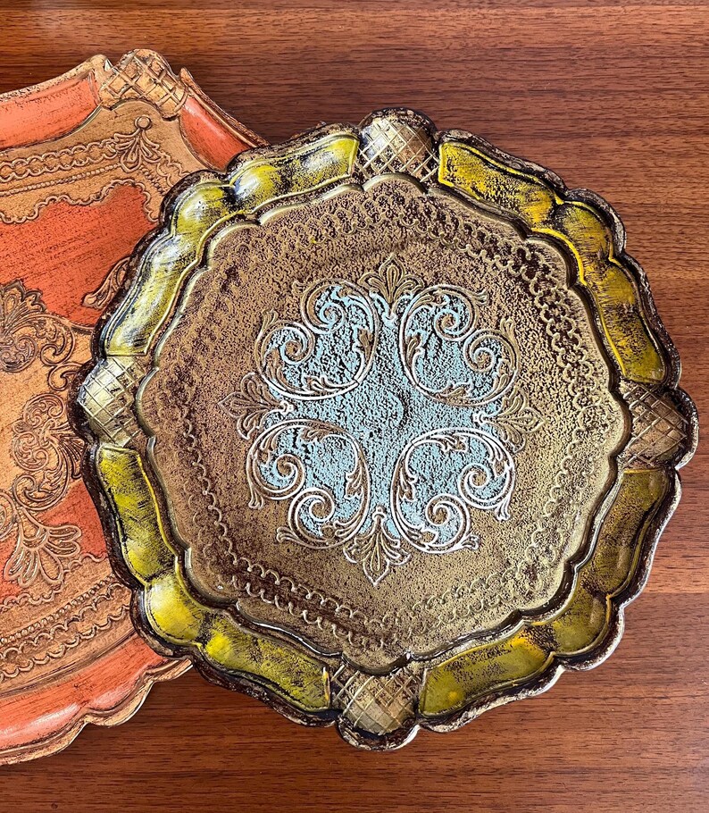 Vintage Italian Ornate Carved Wood Hexagon Tray in Gold and Aqua Center Design immagine 2