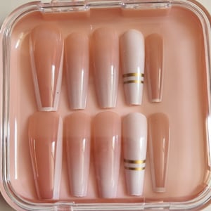 Press on nails