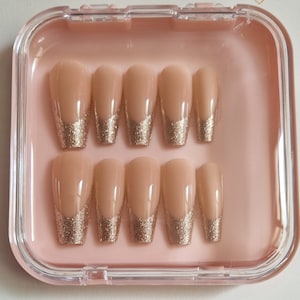 Press on nails